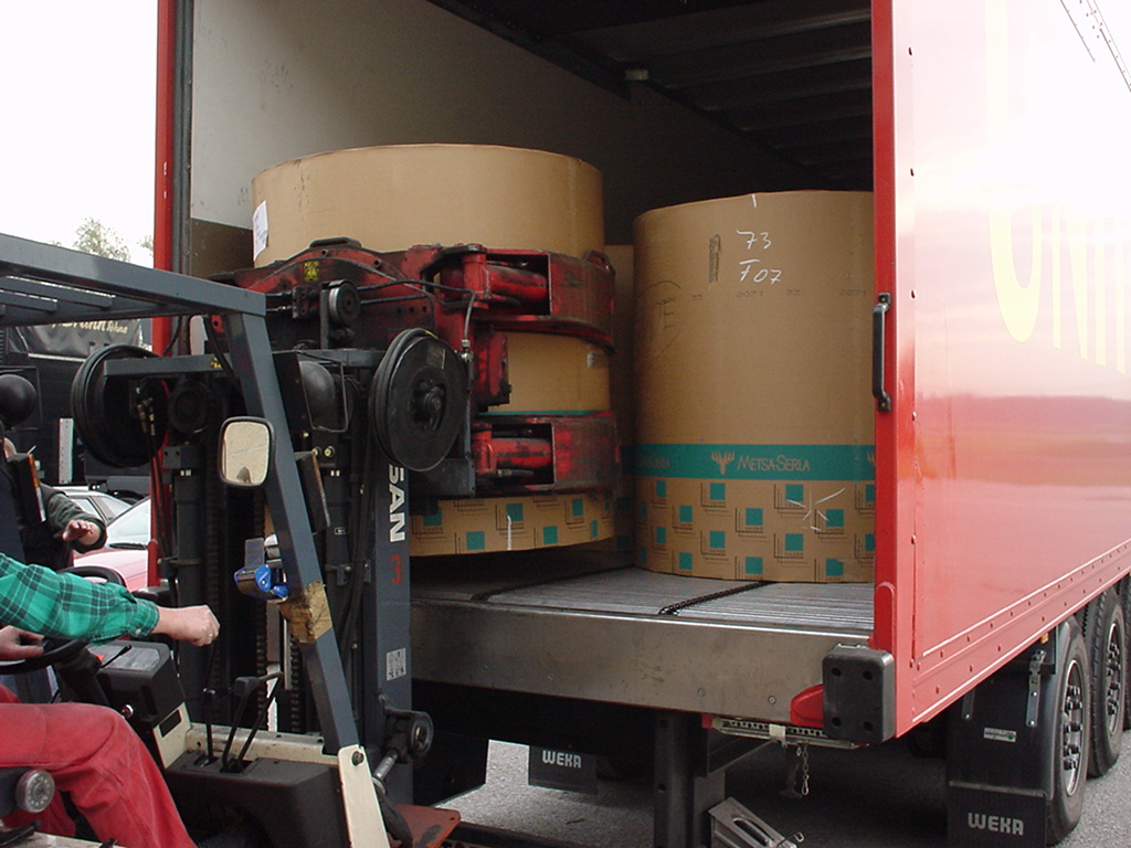 2002 DSC00006 united paper.JPG